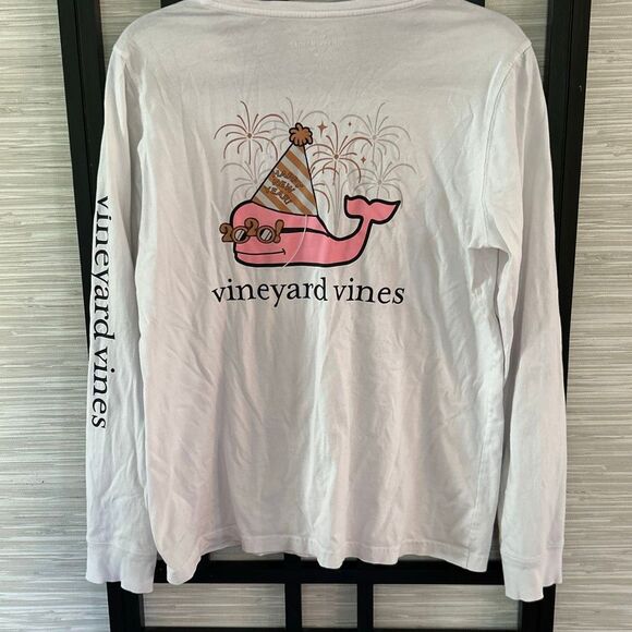 Vineyard Vines Happy New Year white long sleeve graphic T-shirt size M - Picture 1 of 4
